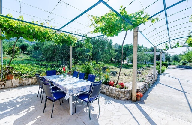 Apartment & Rooms Maždin - Triple Room with Balcony and Sea View (Soba More)
