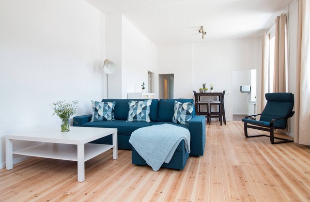Apartment 'Schloss Glücksburg' with Lake View, Private Garden and Wi-Fi