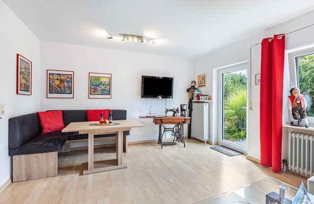 Apartment 'Schwarzwaldhirsch' with Private Terrace and Wi-Fi