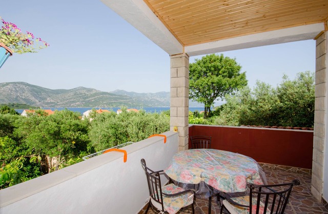 Apartment Slavka (51511-A2) - Kneža