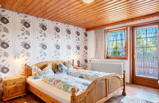 Apartment 'Sonnenwinkel' with Mountain View, Shared Garden and Wi-Fi
