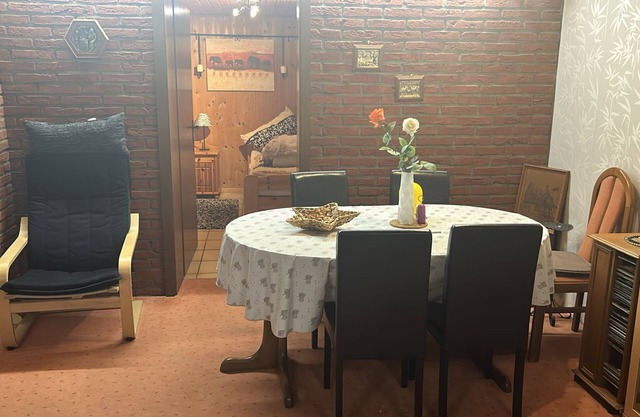 Apartment 'Souterrainwohnung Zum Leiselsee' with Shared Garden and Wi-Fi