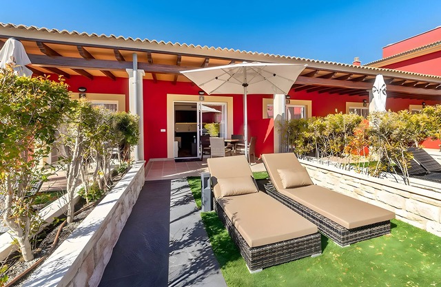 Apartment 'Standard 18' with Shared Pool, Wi-Fi and Air Conditioning