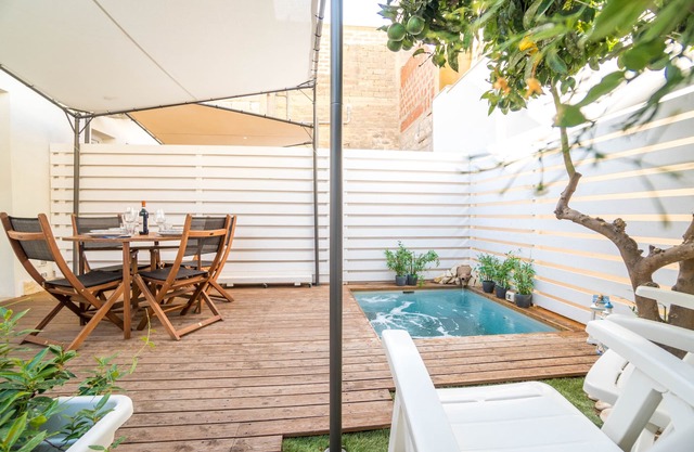 Apartment 'Suite Randa Con Idromassaggio' with Private Terrace, Wi-Fi and Air Conditioning