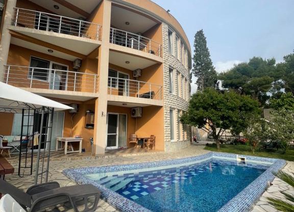 Apartment Villa Elena