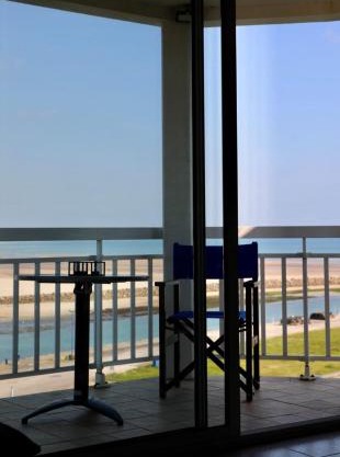 Apartment with Stunning Views of Le Havre de Carteret
