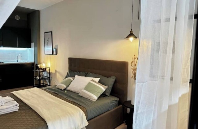 Apartment with Balcony, Parking and WiFi