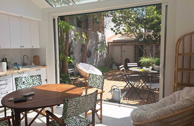 Apartment with garden in the heart of Cour Julien, Marseille