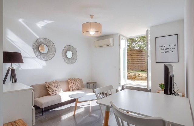 Apartment with Garden in Cimiez