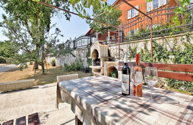 Apartment with green view