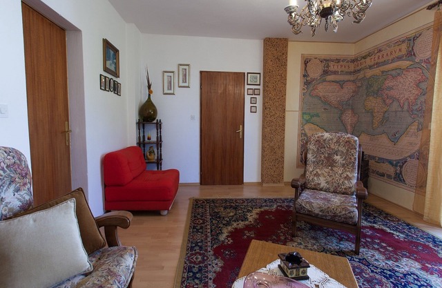 Apartment with terrace near the beach