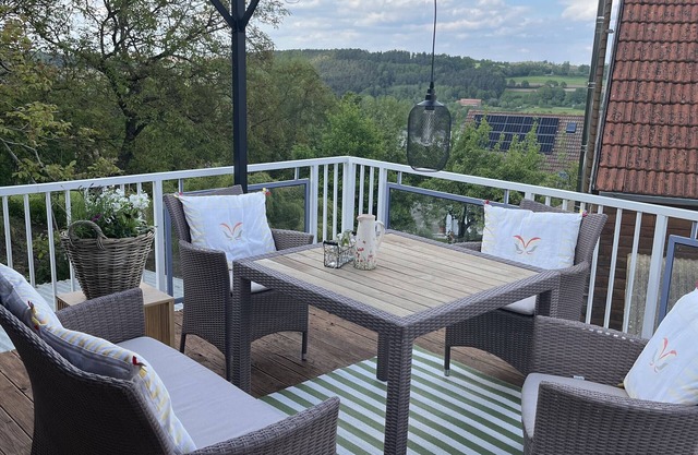 Apartment 'Wohnung Mit Dachterasse' with Private Terrace, Shared Garden and Wi-Fi