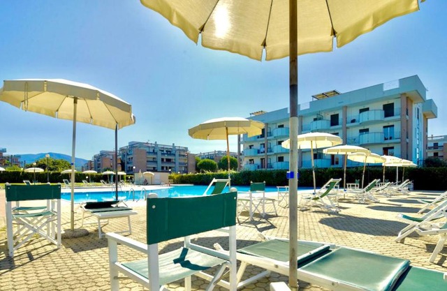 Apartments 4 beds in Residence Mirto and Corbezzolo with swimming-pool in San Vincenzo