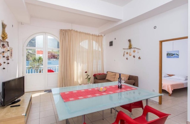 Apartments Bezek - Two bedroom Apartment with Sea View