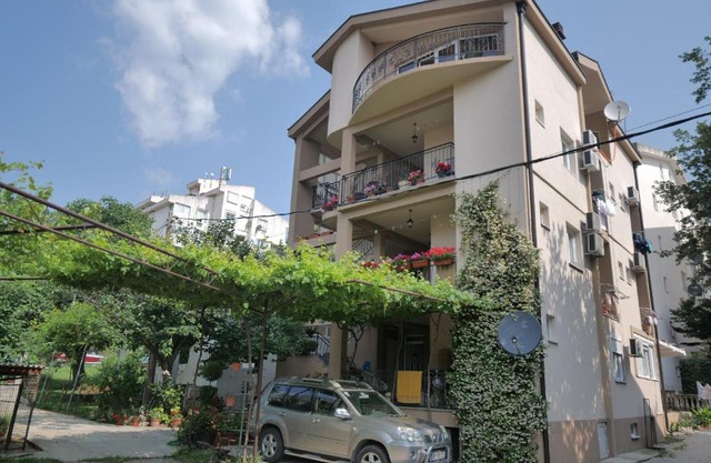 Apartments Blago Sutomore