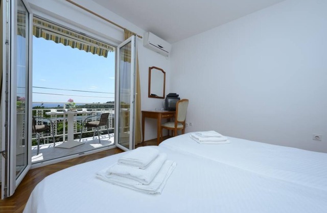 Apartments Botica- Double Room with Balcony and Sea View