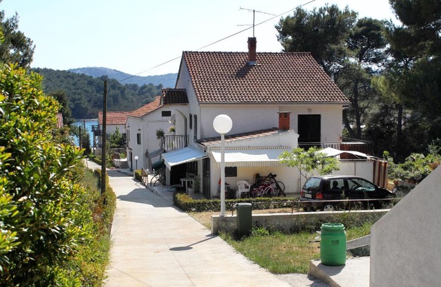 Apartments by the sea Brgulje, Molat - 6241