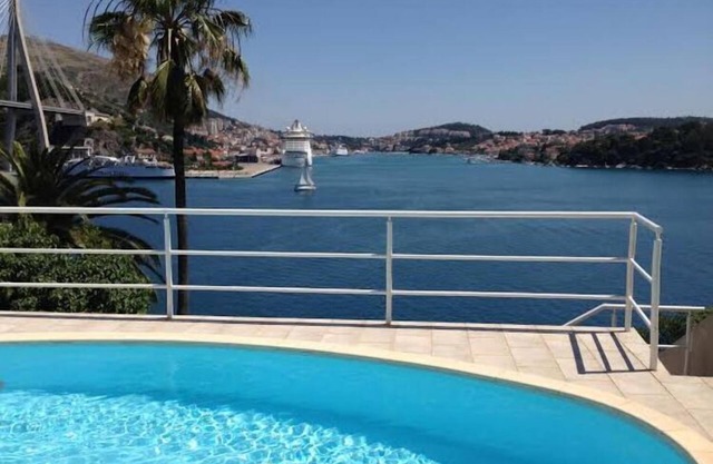 Apartments Lozica - Studio Apartment with Terrace and Sea View