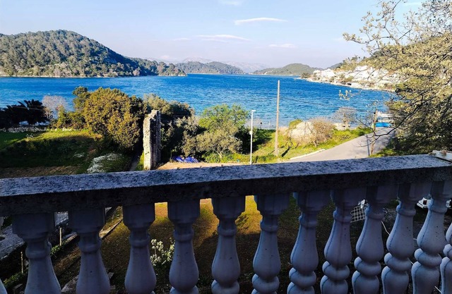 Apartments Patricija One bedroom apartment with balcony and sea view