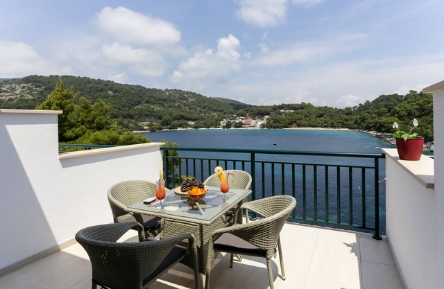 Apartments Posta - Comfort One-Bedroom Apartment with Terrace and Sea View