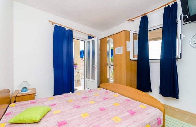 Apartments Rašica Molunat - Studio 16