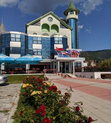 Apartments & Restaurant ABAS