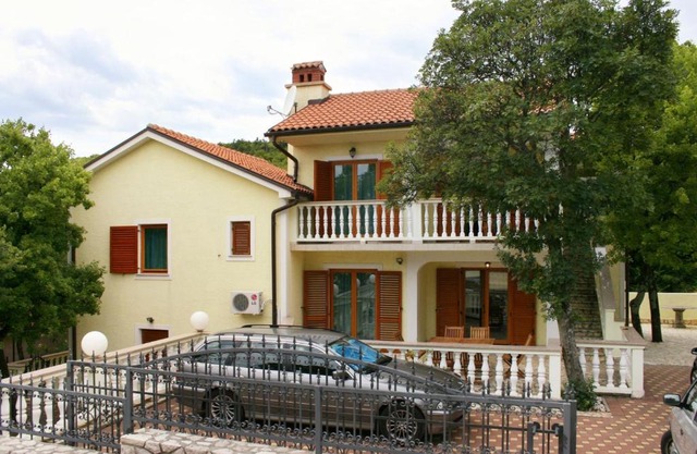 Apartments with parking space Povile, Novi Vinodolski - 2398