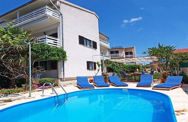Apartments Zadro