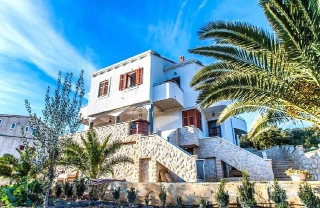 Apartments Zoja, (14289), Molat, Croatia