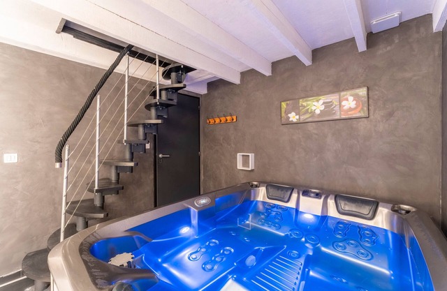 Appartment with Jacuzzi and Sauna