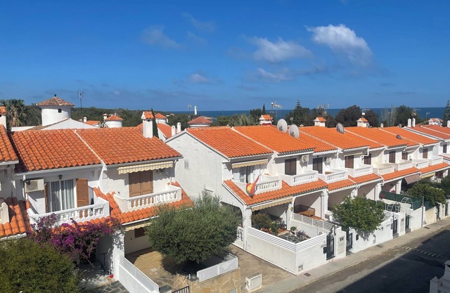Appart 4-6 pers close and sea view with swimming pool and air conditioning with balcony