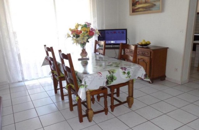 Appartement F3 avec garage et loggia, 4 couchages, proche Thermes et centre-ville, Amélie-les-Bains - FR-1-703-147
