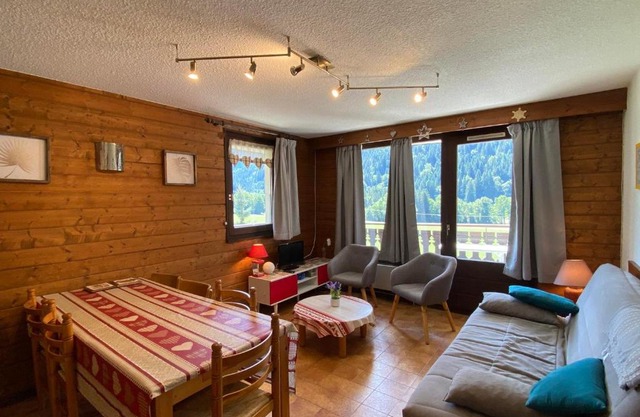 Appartement cosy au cœur du village avec Multi Pass et balcon sud - FR-1-692-23