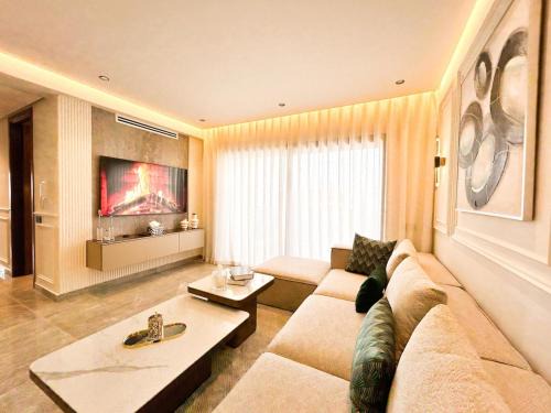 Appartement Élégant avec Piscine Moderne