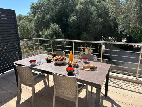 Appartement au calme à 1km du port de Bonifacio