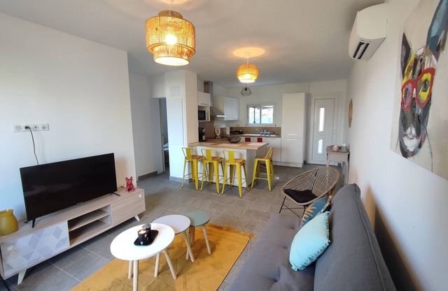 Appartement Avec Extérieur, à 5 Minutes du Bord de mer !