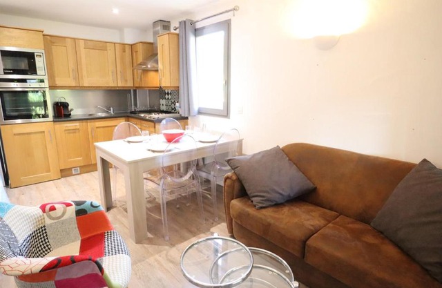 Appartement cosy au vieux village avec parking, proche des pistes et télécabines - FR-1-623-118