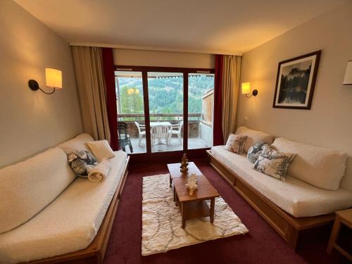 Appartement familial pour 5 personnes, grande terrasse sud, vue panoramique, soleil, calme havre de paix et de détente