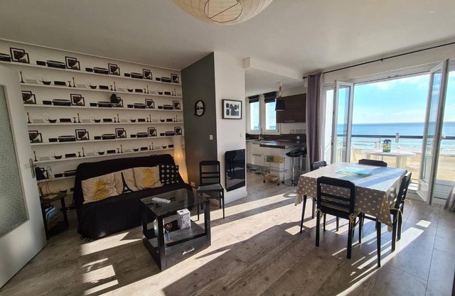 Appartement moderne 3 pièces, 6 couchages, parking, proche plage - FR-1-224C-648