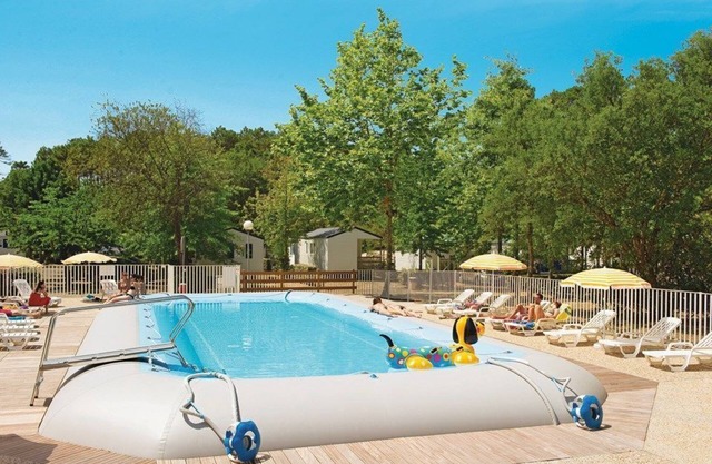 Appartement spacieux au bord de l'océan | Piscine!