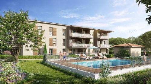 Appartement T2 chambre plus cabine, terrasse vue piscine