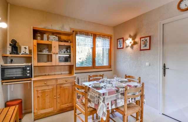 Appartement T2 idéalement situé entre les télécabines Mont Chéry et Chavannes, au cœur des Gets - FR-1-685-49