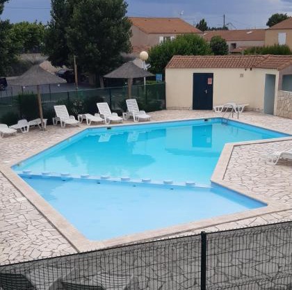 Appartement T2, terrasse, piscine, clim, proche plage