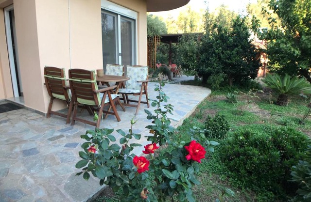 Αpples and Roses