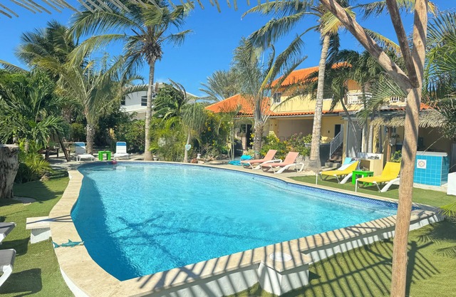 Apt located just a 10-minute walk from the beachfront hotel Marriott