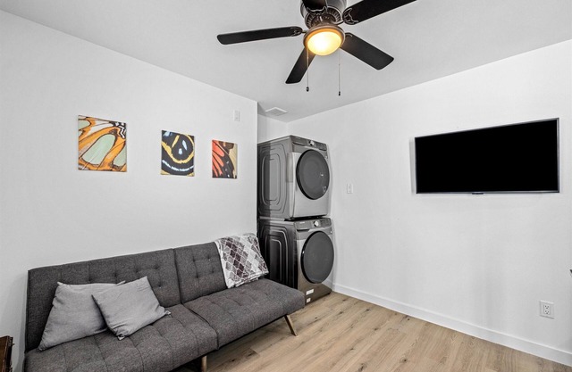 Apt Near Midtown + Downtown | WiFi Games Pets TV