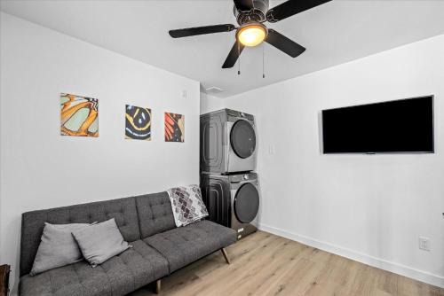 Apt Near Midtown Downtown Wifi Games Pets Tv