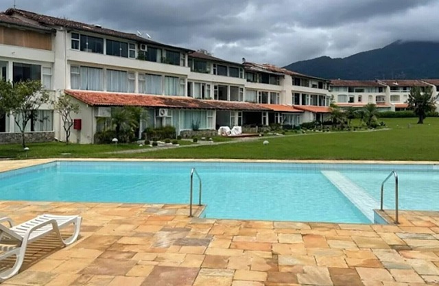 Apto c Piscina e Churrasq em Angra dos Reis/RJ