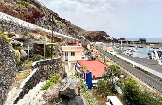 Apto con vistas al mar, a 100 m de la playa