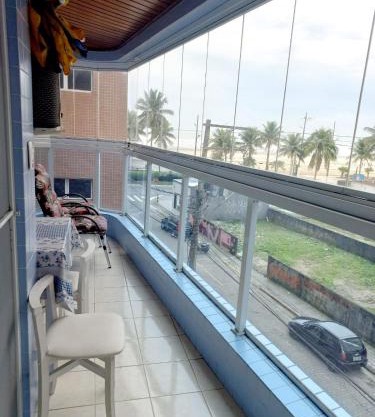 Apto Pé na Areia com Vista Mar, Churrasqueira e Espaço para 8 Pessoas